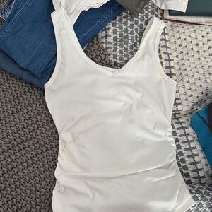 White Sleeveless Top SHEIN